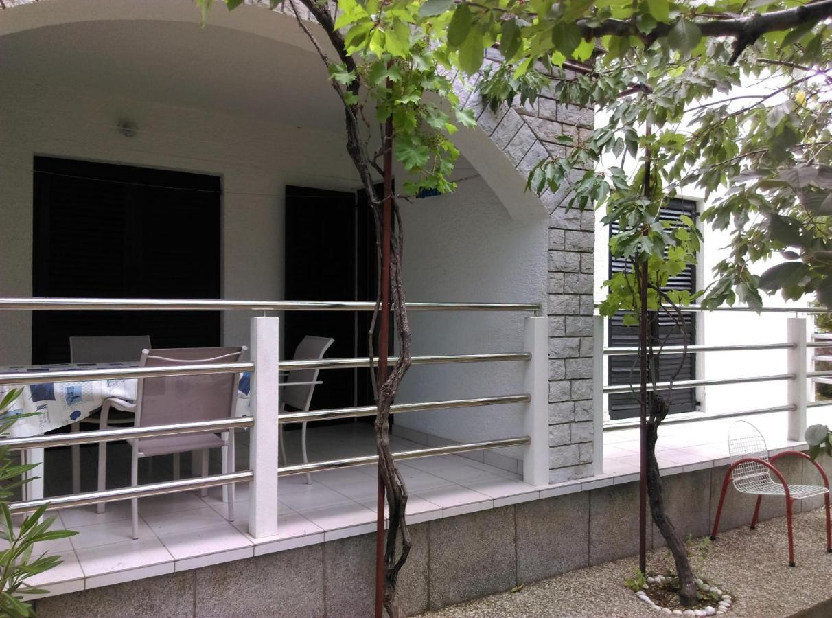 Apartmani Vrzic Baska  Ngoại thất bức ảnh